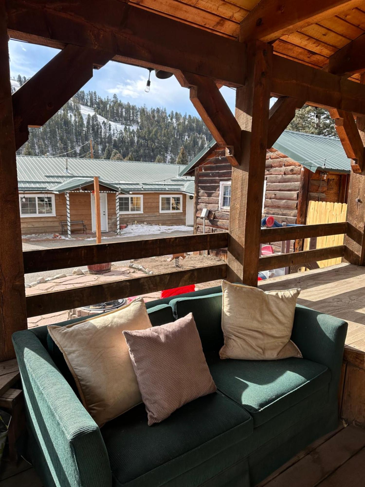 Deer Lodge Red River Esterno foto