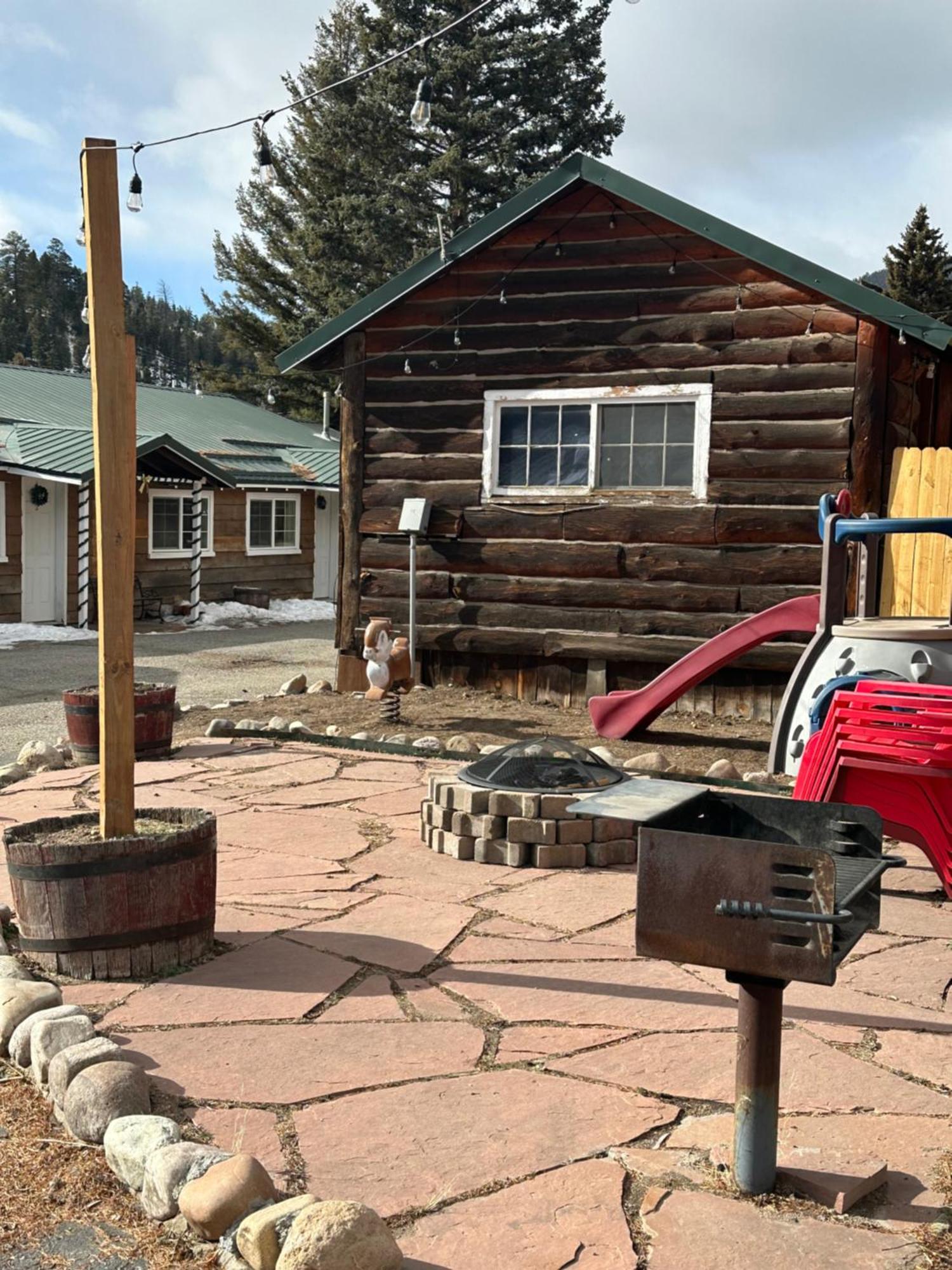 Deer Lodge Red River Esterno foto